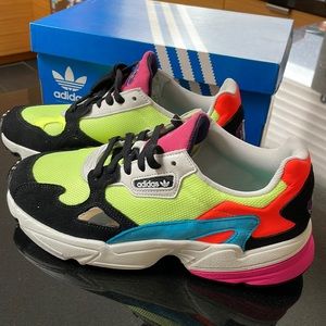 Adidas Falcon Women’s sneakers size 9- new in box